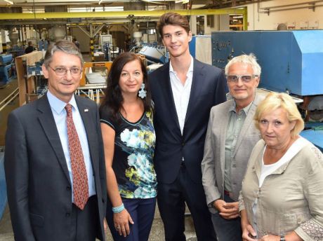 Dietzel Gesch&#228;ftsf&#252;hrer Dr. Michael P&#246;cksteiner, Stadtr&#228;tin Ulli Sima, Stefan P&#246;cksteiner, Dr. Thomas Hruschka, Programmanager des &#214;koBusinessPlan Wien und Bezirksvorsteherin Eva-Maria Hatzl